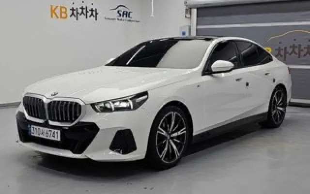 인천중고차싸이트 5시리즈 (G60) 530i xDrive 매물 사진 18 - 2025/06 37,714km