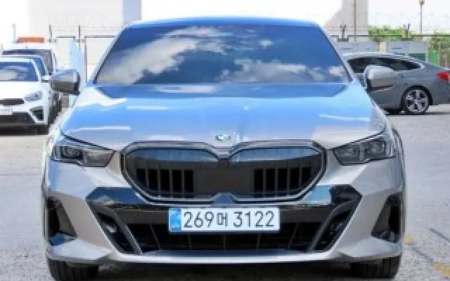 인천중고차싸이트 5시리즈 (G60) 530i xDrive 매물 사진 6 - 2025/05 40,470km