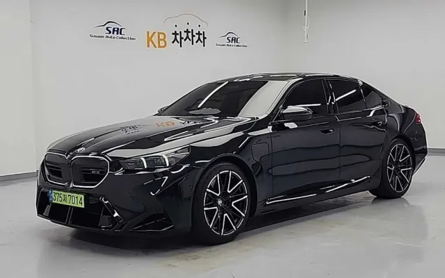 인천중고차싸이트 M5 7세대 4.4 매물 사진 8 - 2025/10 17,526km